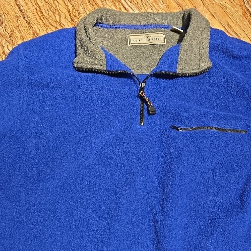 Fleece sweater BY n.E Sport,quarter zip with front Zip Pocket.Men's Large